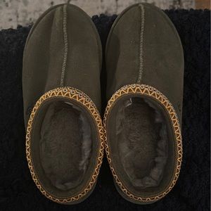 UGG Tasman Slippers size 7 Green